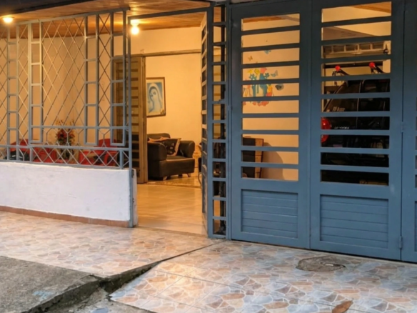 Casa en venta en Familia Nazareth Florencia Caquetá fachada principal