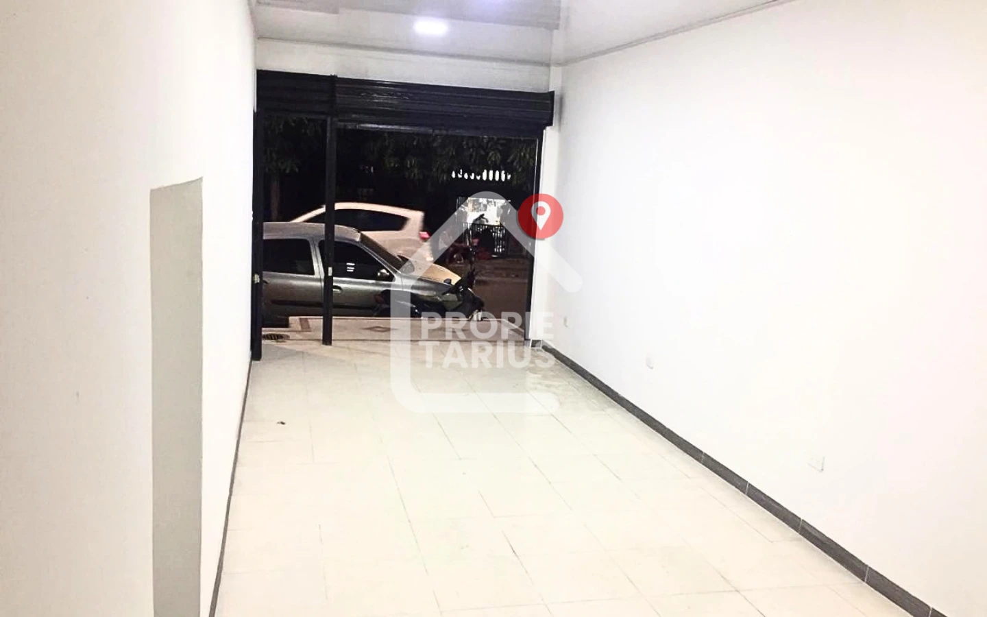 2 LOCALES COMERCIALES EN FLORENCIA